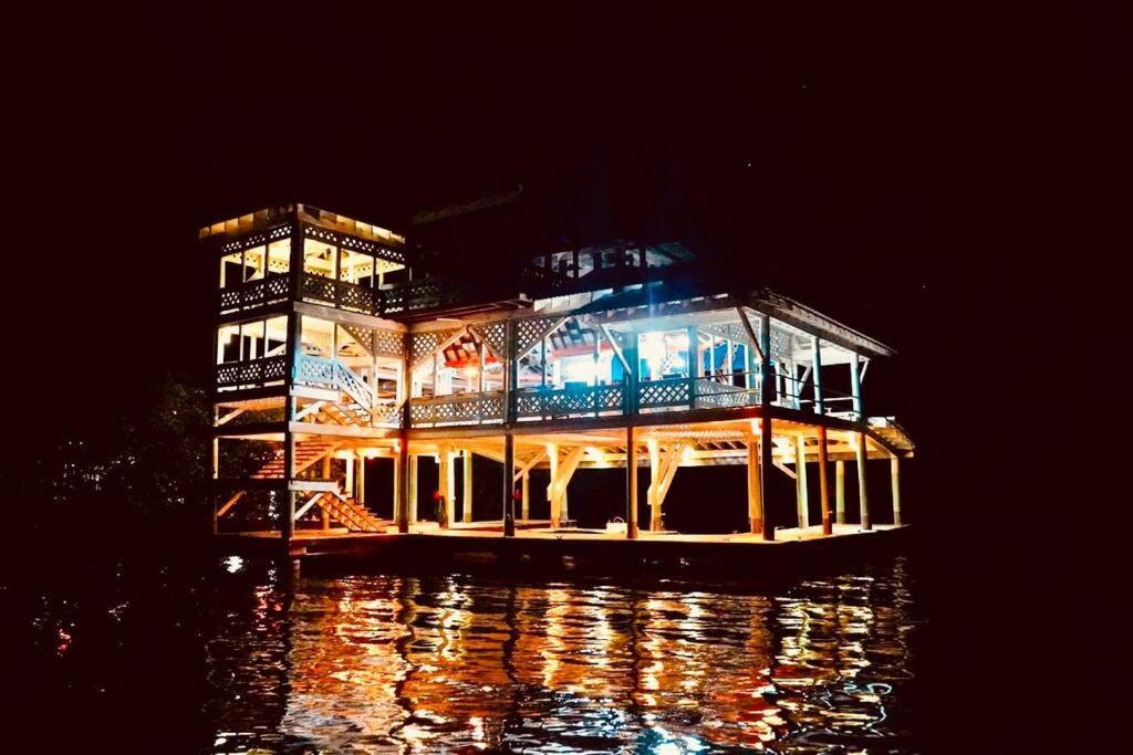 The Dock Resort Over Water Retreat Вест-Энд Экстерьер фото