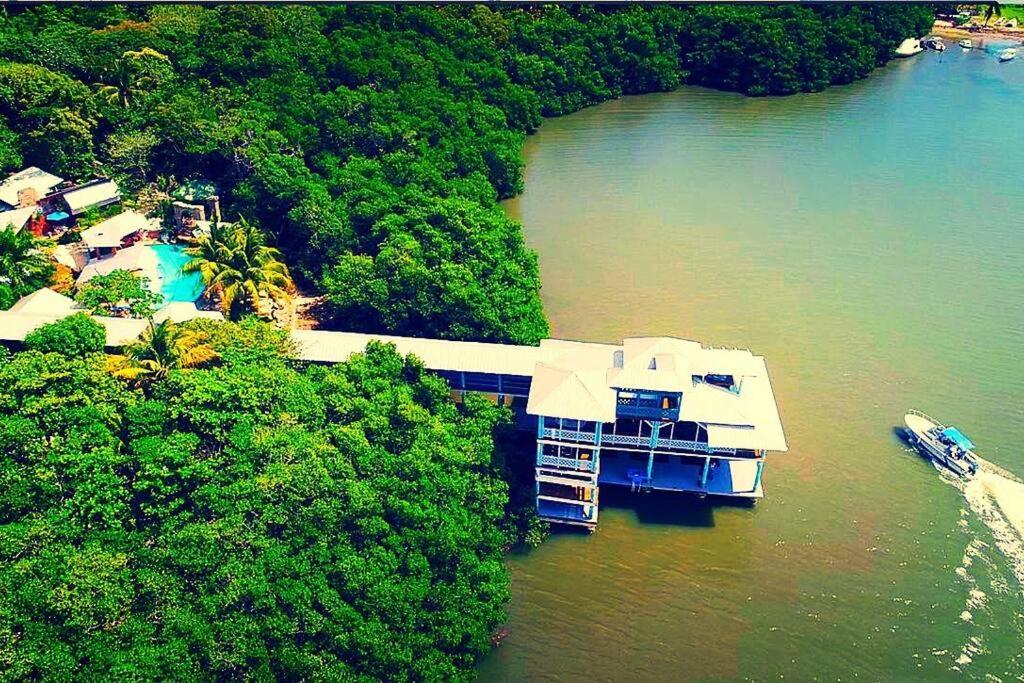 The Dock Resort Over Water Retreat Вест-Энд Экстерьер фото